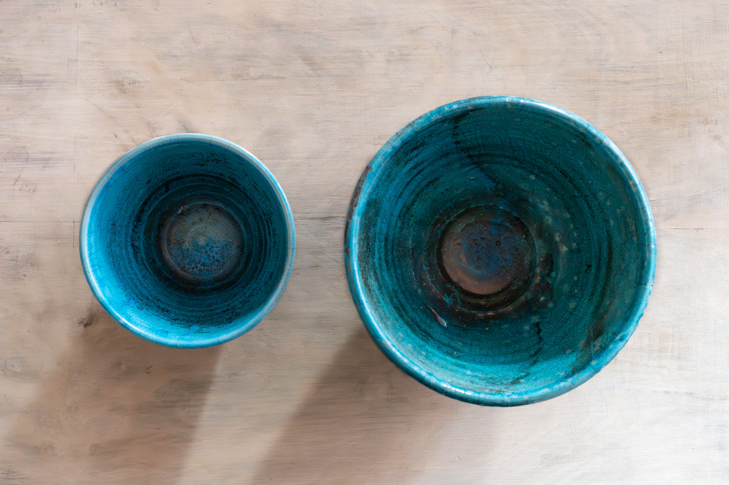PAIR OF TURQUOISE POTTERY BOWLS, 20TH CENTURY