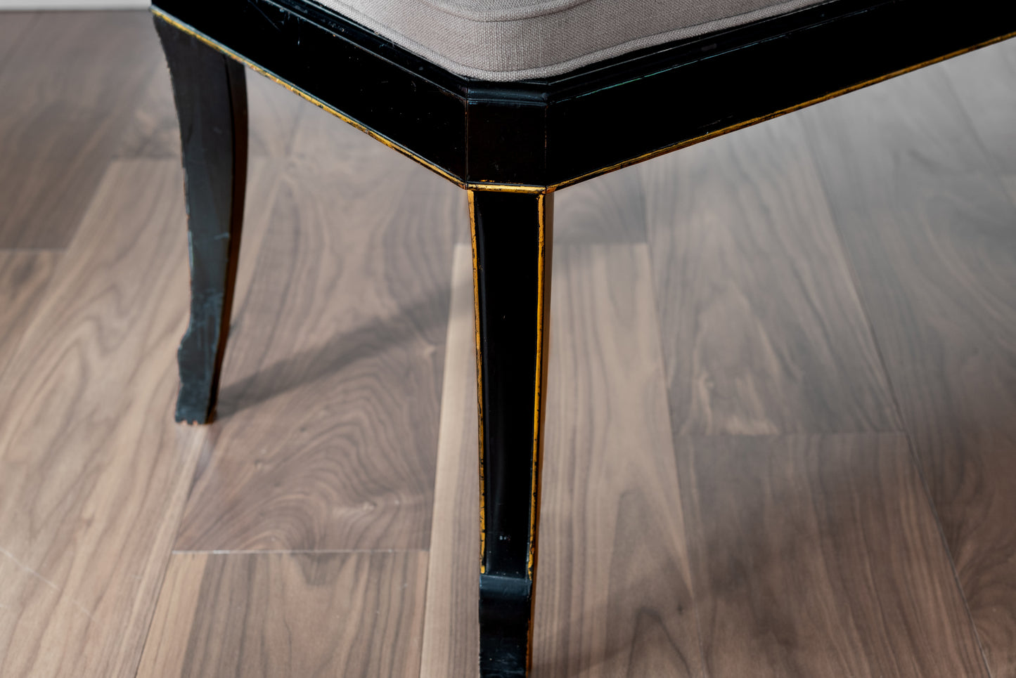 REGENCY STYLE EBONISED ENTRYWAY BENCH, EARLY 20TH CENTURY